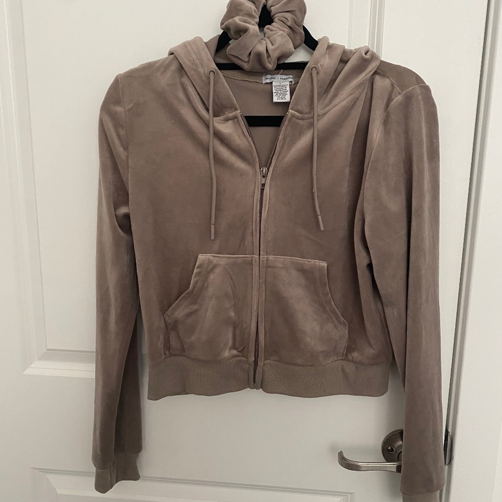 Super Soft Cropped Zip Up Hoodie